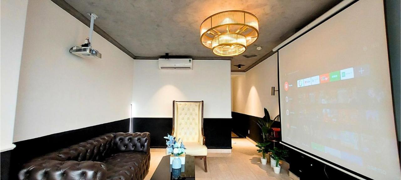 A In Hotel Del Luna Ho Chi Minh City Exterior photo